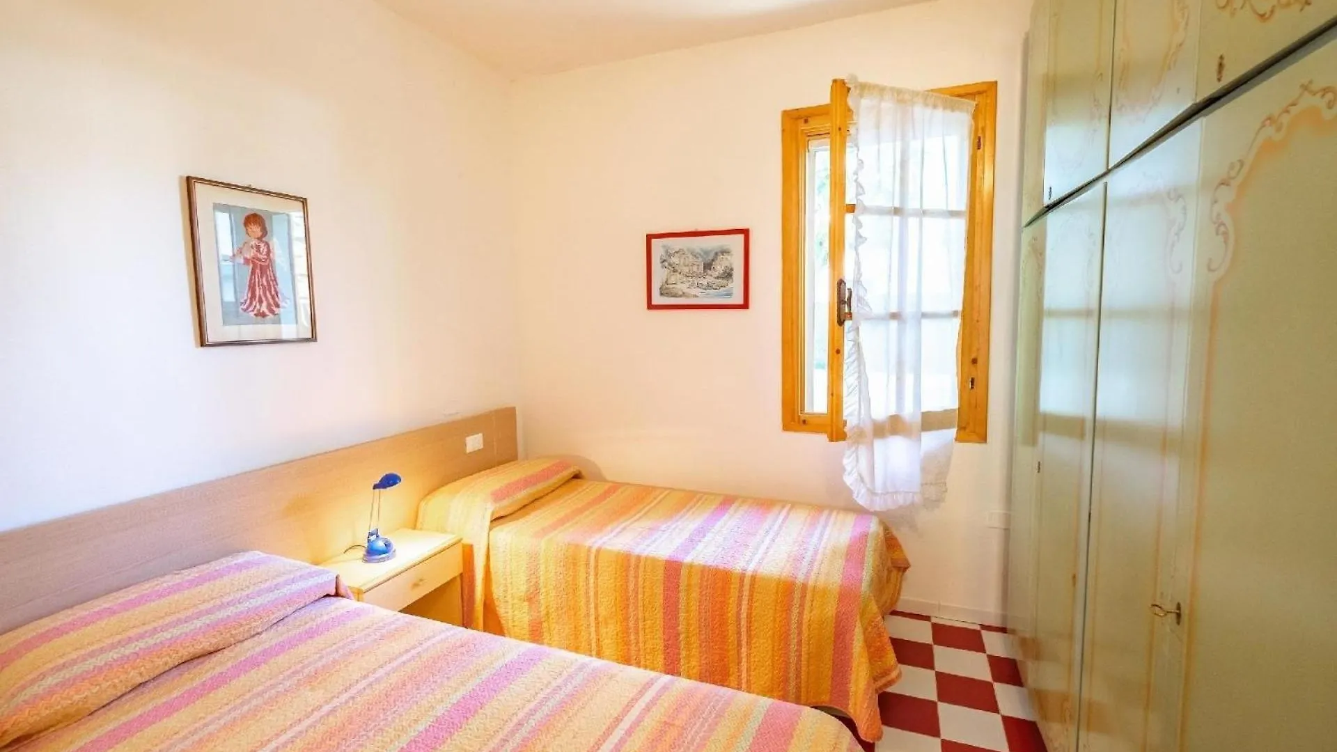 Ferienhaus In Lido Delle Nazioni Mit Grossem Garten Holiday home