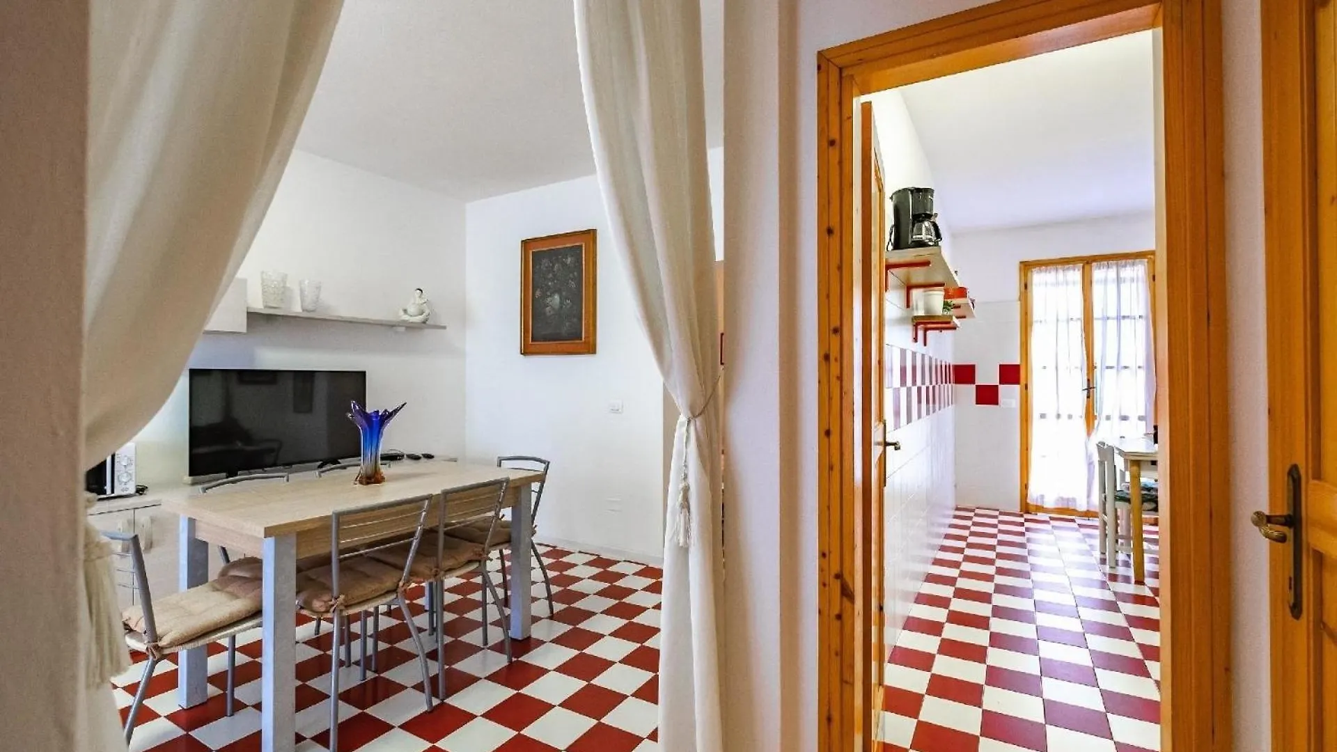 Ferienhaus In Lido Delle Nazioni Mit Grossem Garten