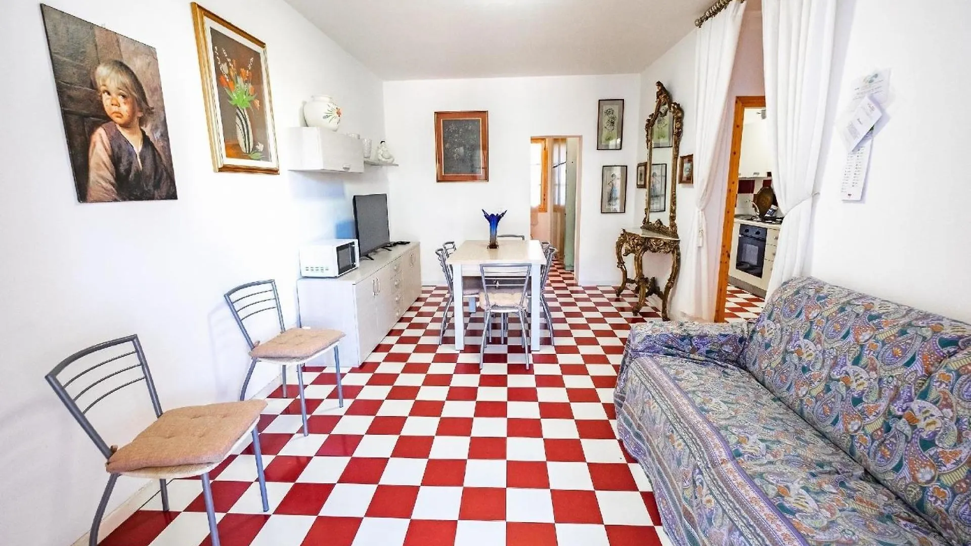 Ferienhaus In Lido Delle Nazioni Mit Grossem Garten 0*,  Italy